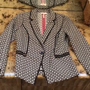 ❌❌ SOLD ❌❌ Black Stretchy Blazer